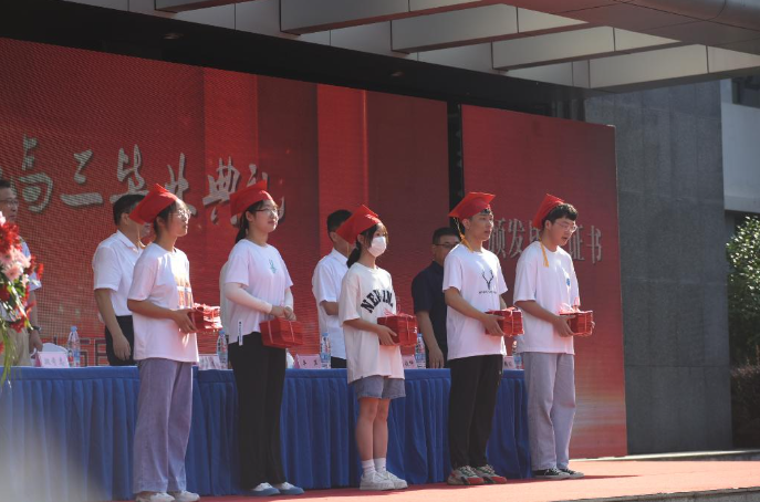 2025年湖南省高中畢業(yè)證發(fā)放指南